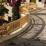 Proteas & Hotel 3*