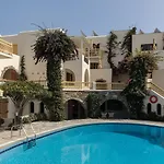 Proteas & Hotel 3*