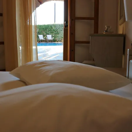 Proteas & Hotel Agios Prokopios (Naxos)